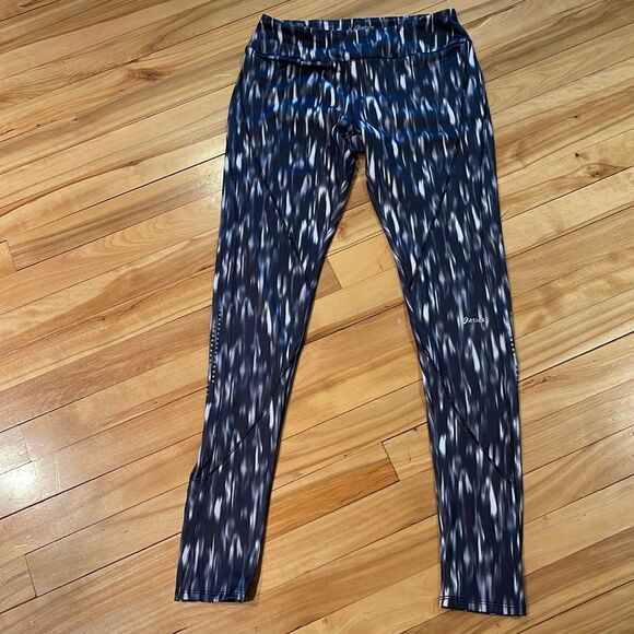 ASICS gray/black/white streaked flat seam, reflective accents leggings. Small - Picture 1 of 8